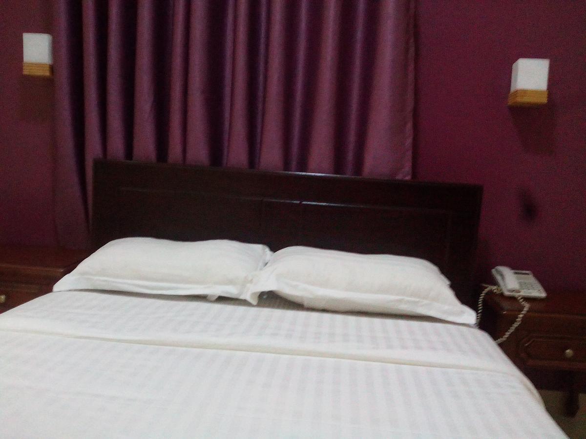Diamonds Hotel คัมพาลา ภายนอก รูปภาพ