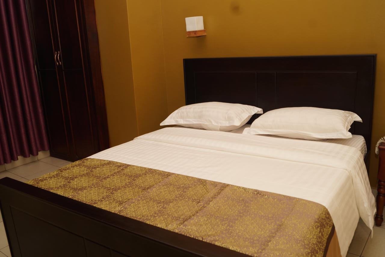 Diamonds Hotel คัมพาลา ภายนอก รูปภาพ