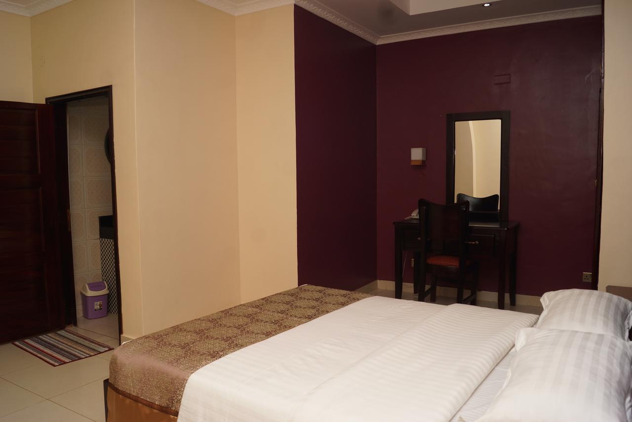 Diamonds Hotel คัมพาลา ภายนอก รูปภาพ