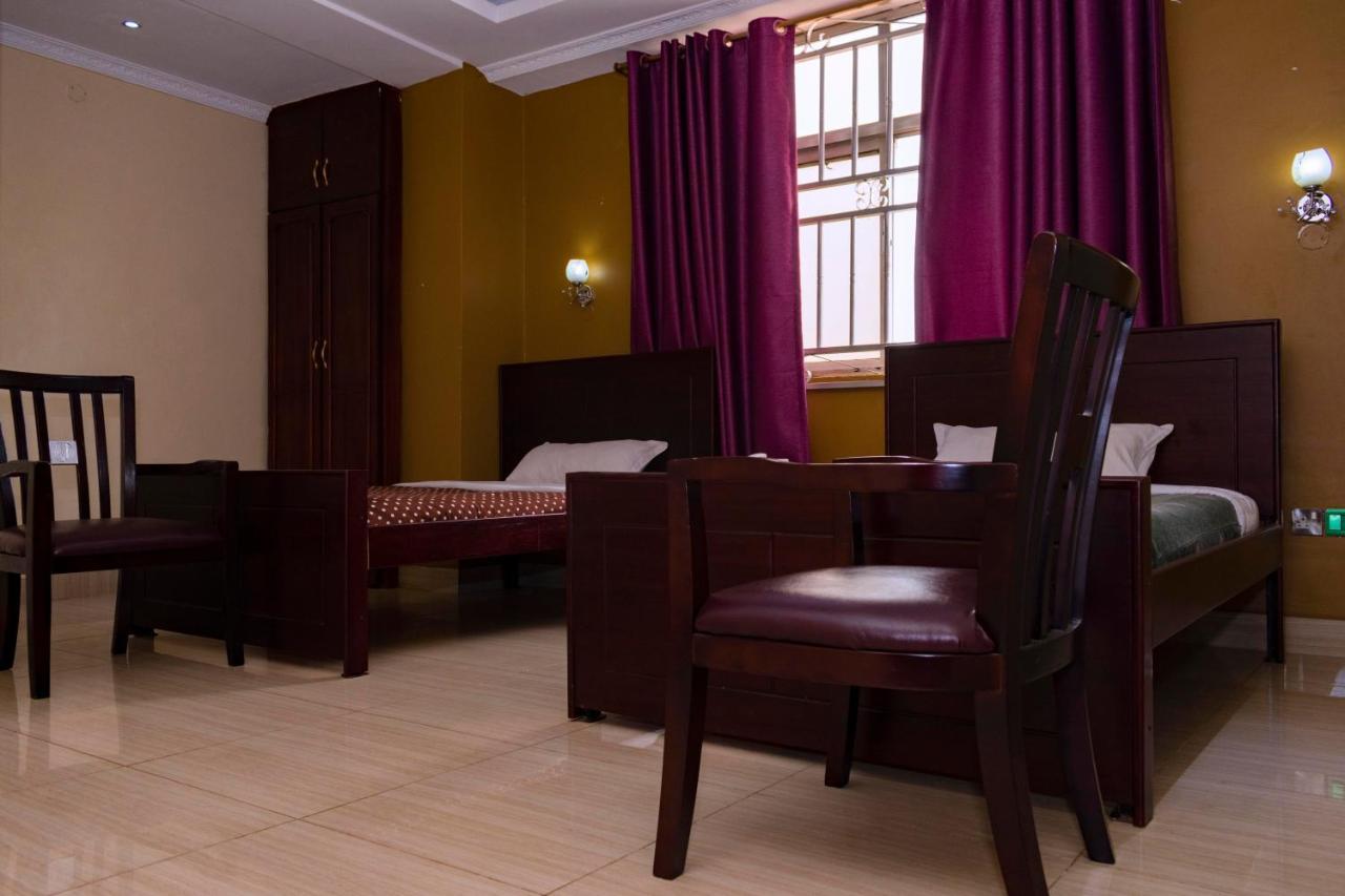 Diamonds Hotel คัมพาลา ภายนอก รูปภาพ